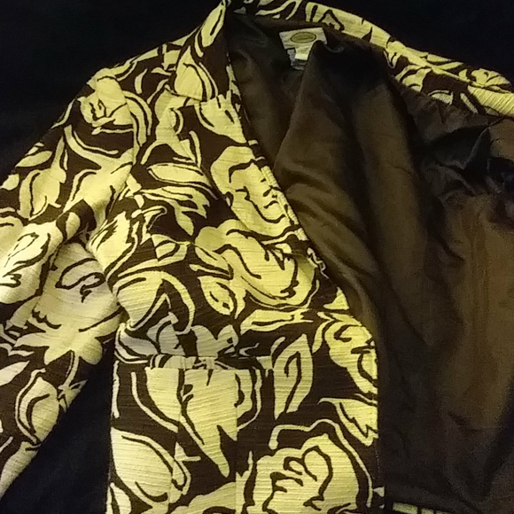 Jacket - Picture 3 of 4